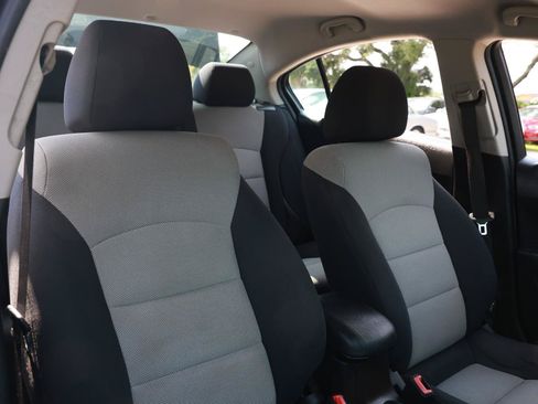 Used 2016 Chevrolet Cruze LS FWD image 16