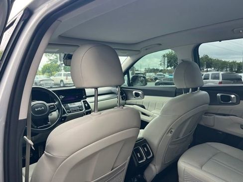 Certified 2023 Kia Sorento SX Prestige AWD/4WD image 8