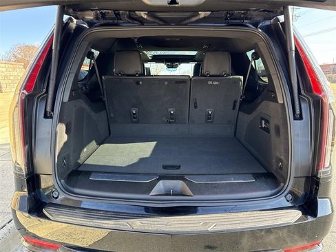 Used 2022 Cadillac Escalade ESV Sport w/ Touring Package image 14