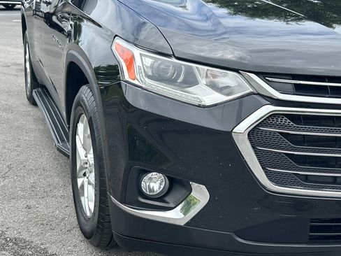 Used 2019 Chevrolet Traverse LT FWD image 12