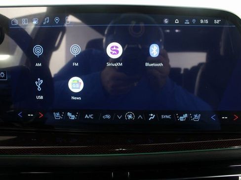 New 2026 Chevrolet Traverse RS image 7