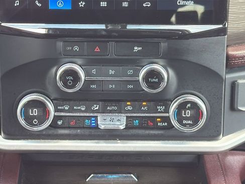 Used 2024 Ford Expedition Limited RWD image 26