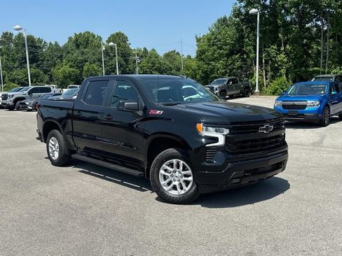 Used 2024 Chevrolet Silverado 1500 RST AWD/4WD image 2