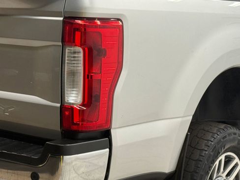 Used 2019 Ford F250 Lariat w/ Lariat Value Package image 10