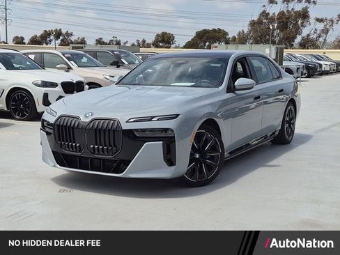 Used 2025 BMW i7 eDrive50 w/ M Sport Package RWD image 1