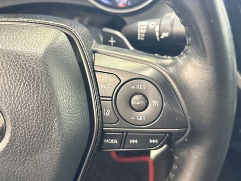 Used 2021 Toyota Camry SE FWD image 29
