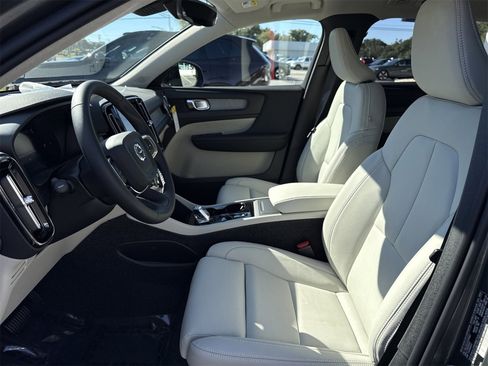New 2026 Volvo XC40 B5 Plus w/ Protection Package Premier image 10