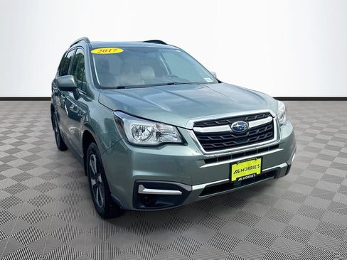 Used 2017 Subaru Forester 2.5i Premium w/ Popular Package #2A AWD/4WD image 3