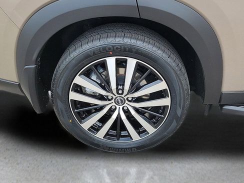 Used 2023 Nissan Pathfinder Platinum AWD/4WD image 7