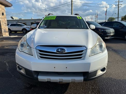 Used 2012 Subaru Outback 2.5i Limited w/ Moonroof Pkg image 2