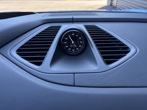 New 2025 Porsche Macan 4S Electric image 25