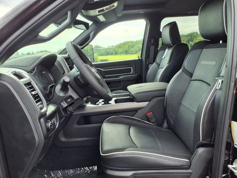 New 2026 RAM 2500 Laramie AWD/4WD image 14