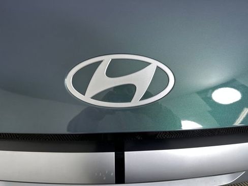 Used 2025 Hyundai Ioniq 5 SE image 9