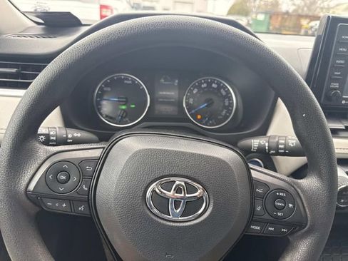 Used 2021 Toyota RAV4 XLE w/ Convenience Package image 38