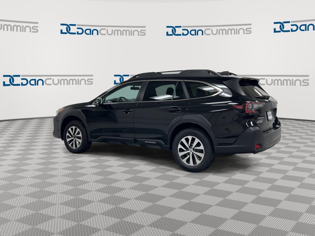 Used 2023 Subaru Outback Premium AWD/4WD image 6