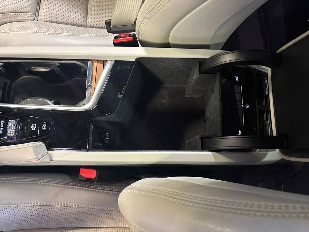Used 2018 Volvo XC90 T6 Inscription w/ Luxury Package AWD/4WD image 30
