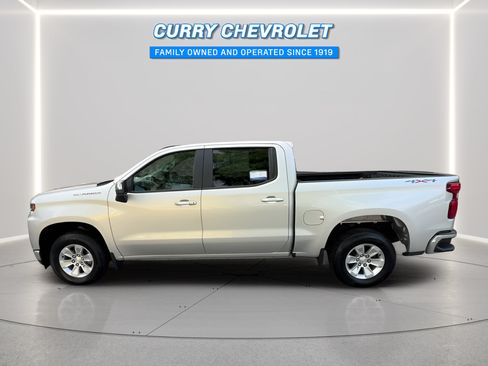 Used 2022 Chevrolet Silverado 1500 LT AWD/4WD image 7