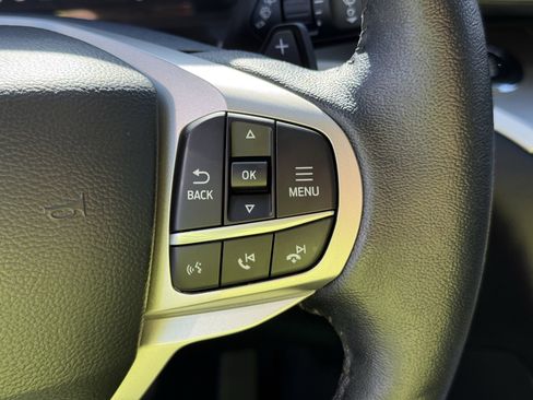 Used 2021 Ford Explorer XLT w/ Equipment Group 202A image 17