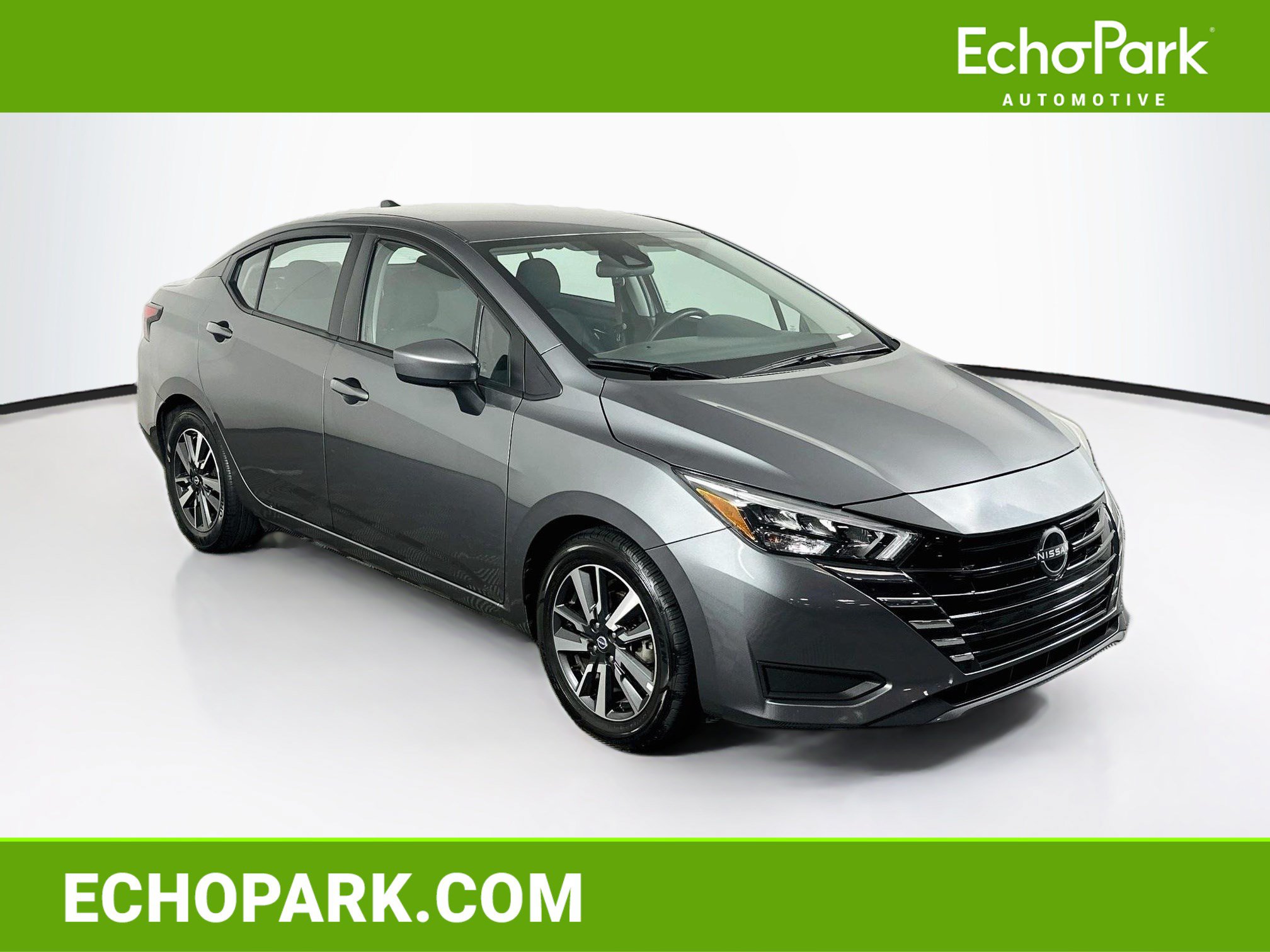 Used 2025 Nissan Versa SV FWD image 1