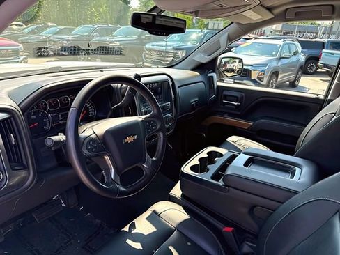 Used 2018 Chevrolet Silverado 1500 LTZ AWD/4WD image 18