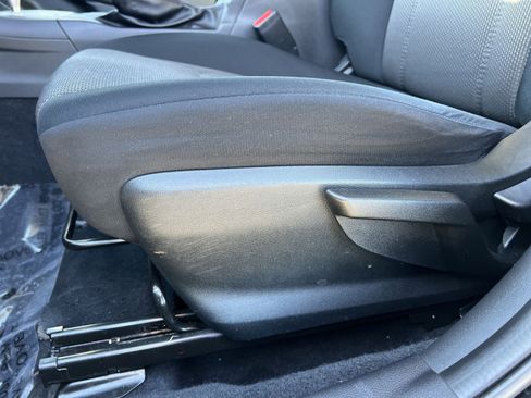 Used 2023 Subaru Crosstrek 2.0i image 14