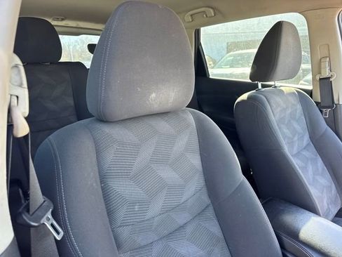 Used 2016 Nissan Rogue S image 21