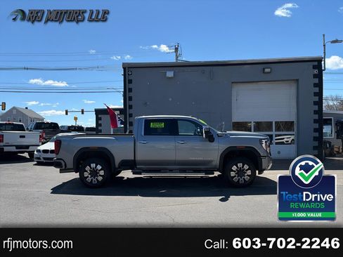 Used 2025 GMC Sierra 3500 Denali AWD/4WD image 1