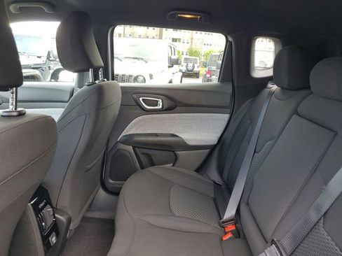 New 2025 Jeep Compass Sport image 12