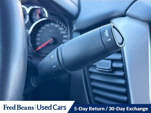 Used 2015 GMC Yukon XL SLT w/ Open Road Package image 18