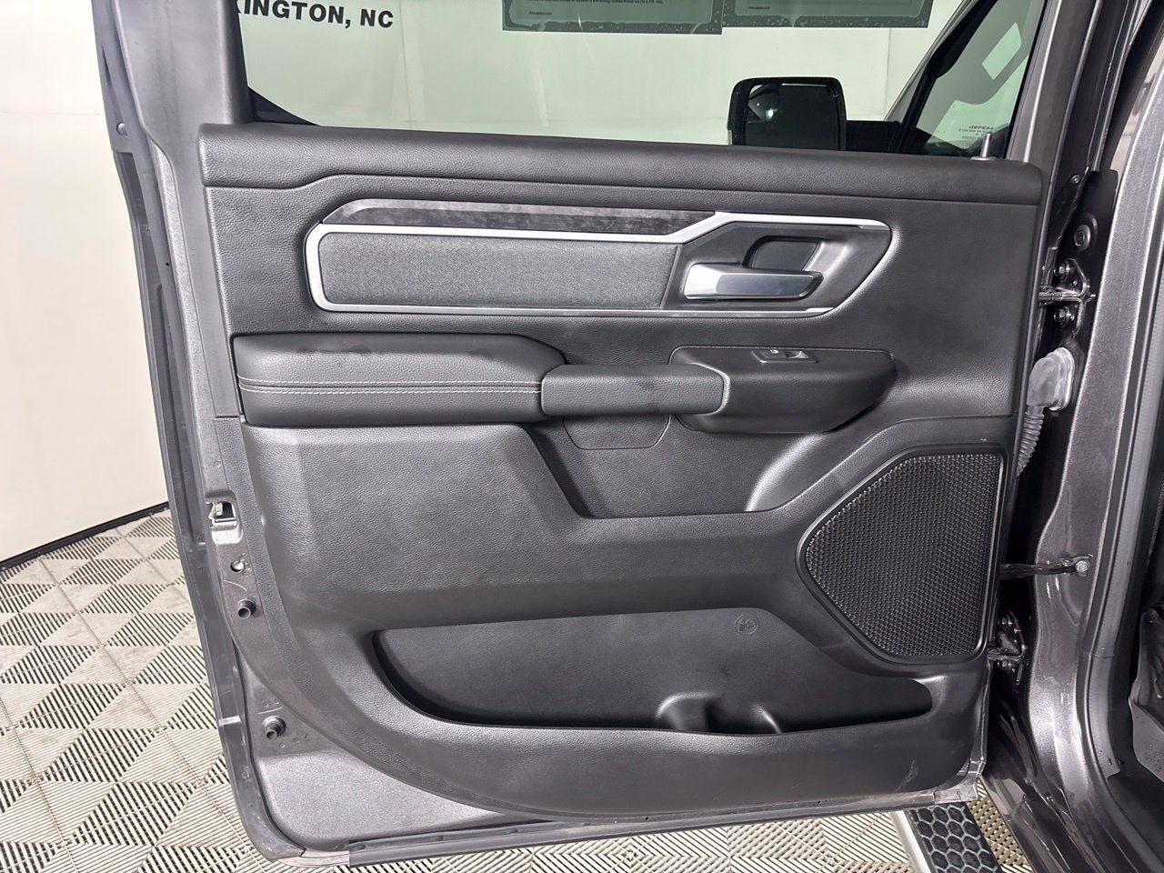 Used 2022 RAM 1500 Big Horn RWD image 16