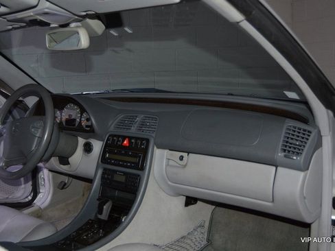 Used 2002 Mercedes-Benz CLK 430 Cabriolet image 10