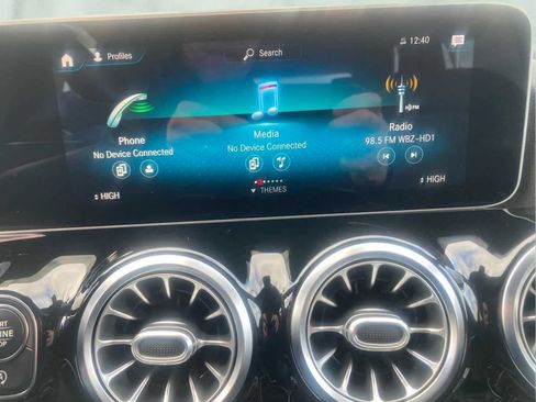 Used 2021 Mercedes-Benz GLA 250 4MATIC image 18