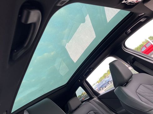 Used 2025 BMW X3 xDrive30i image 31