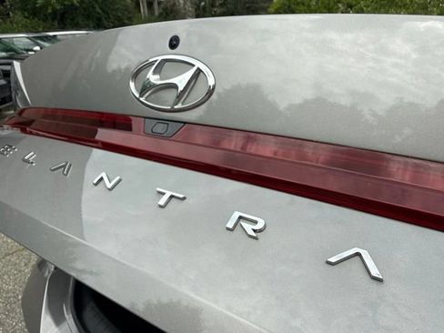 Used 2023 Hyundai Elantra SEL w/ Convenience Package FWD image 15