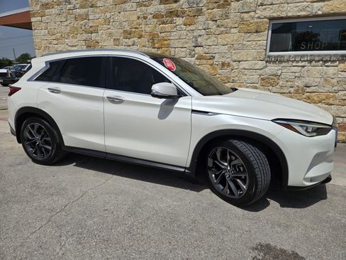 Used 2019 INFINITI QX50 Essential w/ Sensory Package AWD/4WD image 19