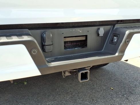 Used 2023 Ford F150 Lariat w/ Equipment Group 502A High AWD/4WD image 11