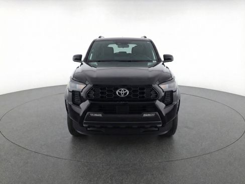Used 2025 Toyota 4Runner 4WD image 2