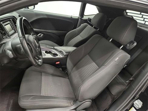 Used 2017 Dodge Challenger R/T w/ Blacktop Package image 18