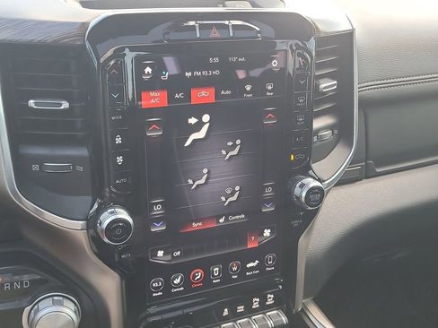 Used 2020 RAM 1500 Laramie RWD image 27
