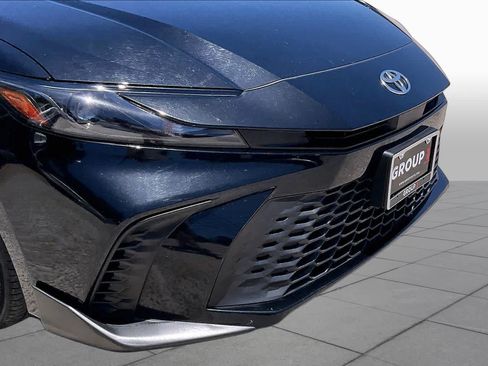 Used 2025 Toyota Camry SE FWD image 28