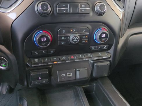 Used 2023 Chevrolet Silverado 3500 High Country w/ Technology Package AWD/4WD image 30