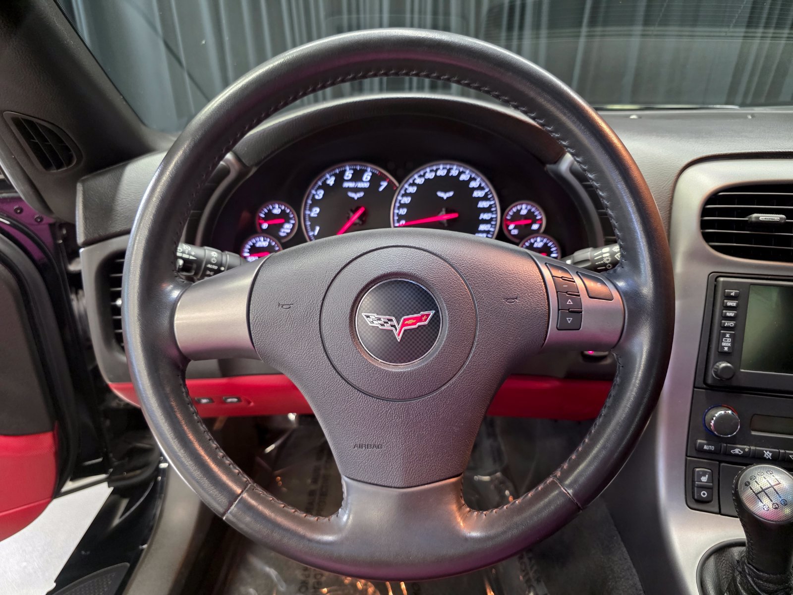 Used 2007 Chevrolet Corvette Coupe w/ Preferred Equipment Group RWD image 19