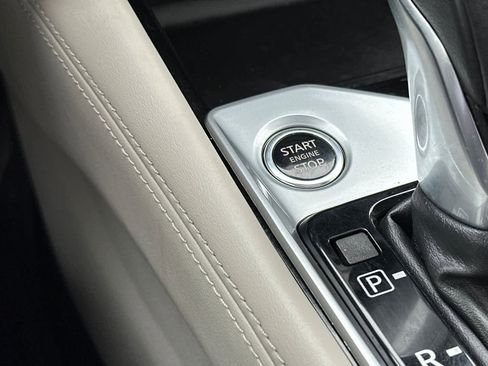 Used 2022 Nissan Altima 2.5 Platinum AWD/4WD image 22