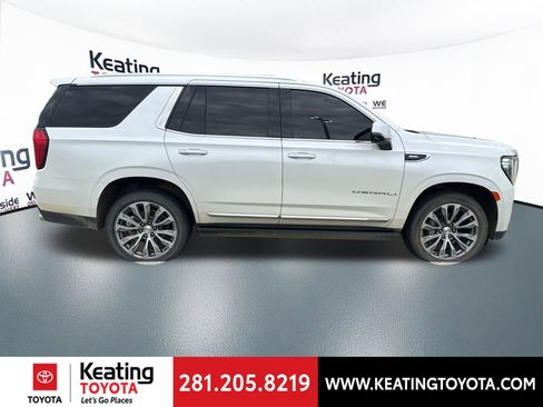 Used 2021 GMC Yukon Denali w/ Denali Premium Package image 8