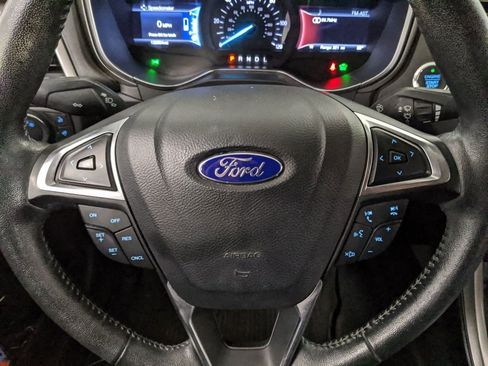 Used 2017 Ford Fusion SE w/ Equipment Group 601A image 11