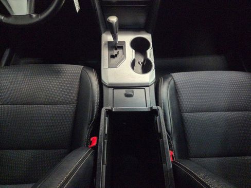 Used 2014 Toyota Camry SE FWD image 72