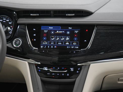 Used 2023 Cadillac XT6 Premium Luxury w/ Technology Package AWD/4WD image 15