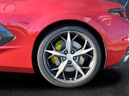 Used 2022 Chevrolet Corvette Stingray w/ Z51 Performance Package image 9