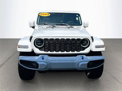 Used 2024 Jeep Wrangler High Altitude AWD/4WD image 9