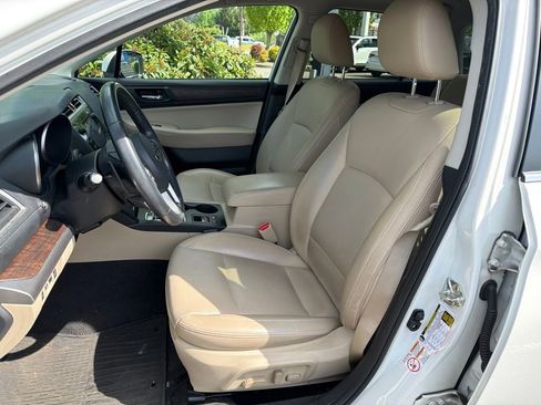 Used 2016 Subaru Outback 2.5i Limited AWD/4WD image 7